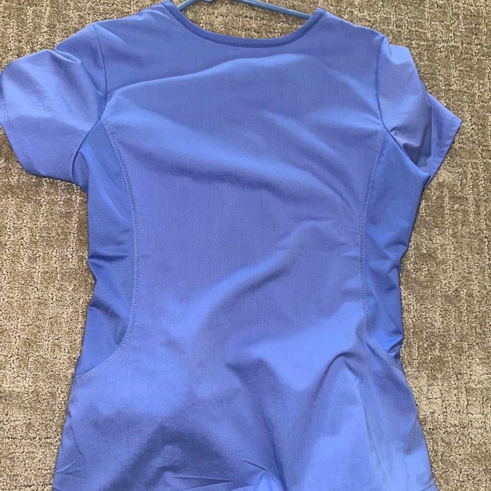 MEDIUM Healing Hands scrub top!